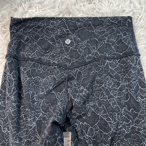 Lululemon Align Crop *19" Lacescape Dark Cast Black - Picture 5 of 6
